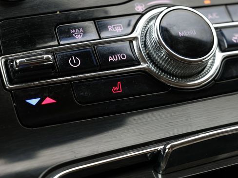 Used 2023 Lincoln Nautilus FWD w/ Premium Package image 4