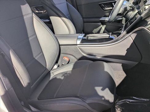 Certified 2025 Mercedes-Benz GLC 300 image 19