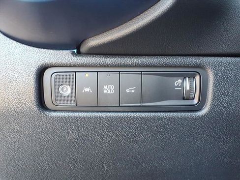 New 2026 Chevrolet Equinox EV LT image 15