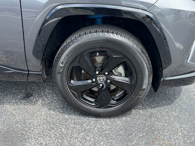 Certified 2020 Toyota RAV4 XSE w/ XSE Grade Weather Package AWD/4WD image 9