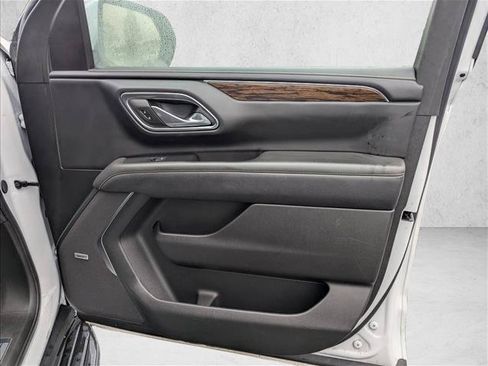 Used 2024 Chevrolet Suburban Premier AWD/4WD image 26