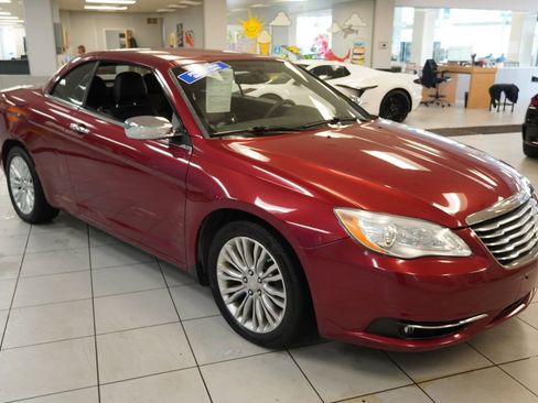 Used 2012 Chrysler 200 Limited FWD image 14