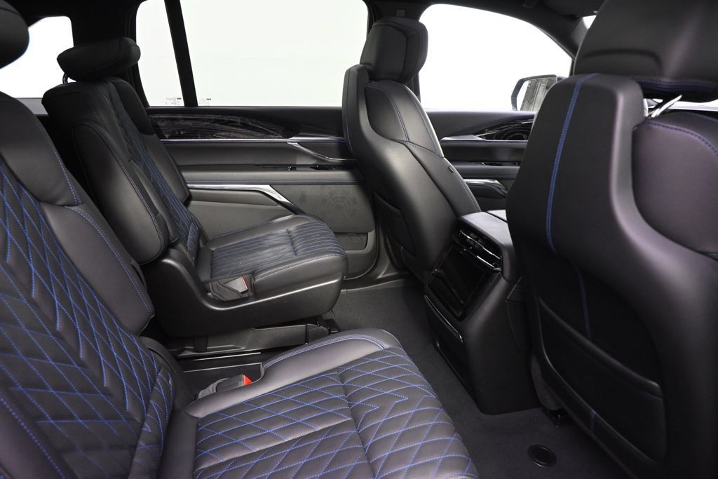 Certified 2025 Cadillac Escalade IQ Sport 1 AWD/4WD image 18