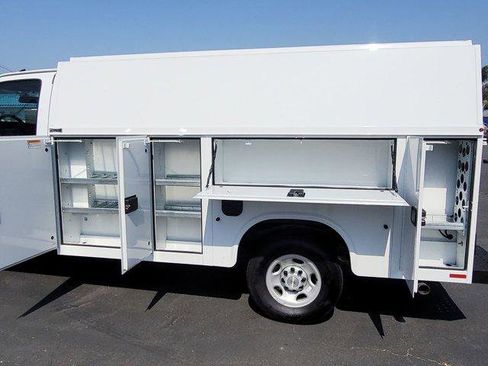 Used 2026 Chevrolet Express 3500 w/ Power Convenience Package RWD image 21
