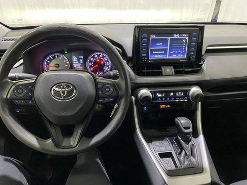 Certified 2021 Toyota RAV4 LE image 18