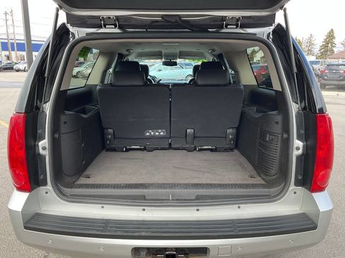 Used 2011 GMC Yukon XL SLT image 38