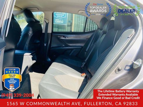 Used 2018 Toyota Camry SE FWD image 23