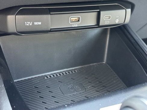 New 2026 Kia Niro EX FWD image 27