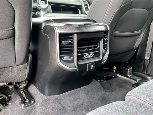 Used 2019 RAM 1500 Big Horn AWD/4WD image 36