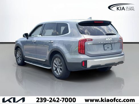 Certified 2024 Kia Telluride LX FWD image 4
