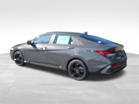 New 2026 Hyundai Elantra SEL Sport FWD image 3