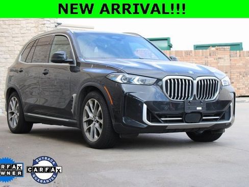 Used 2025 BMW X5 xDrive50e image 1