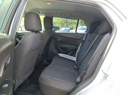 Used 2018 Chevrolet Trax LS w/ LPO, Protection Package AWD/4WD image 10