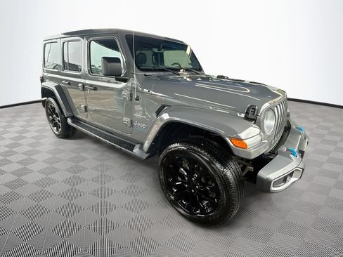 Used 2023 Jeep Wrangler Unlimited Sahara w/ Cold Weather Group AWD/4WD image 4