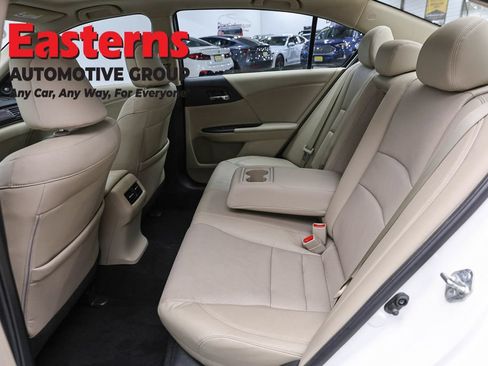 Used 2017 Honda Accord EX-L image 22
