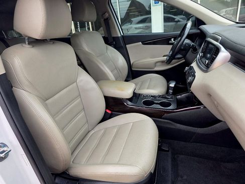 Used 2020 Kia Sorento EX FWD image 21