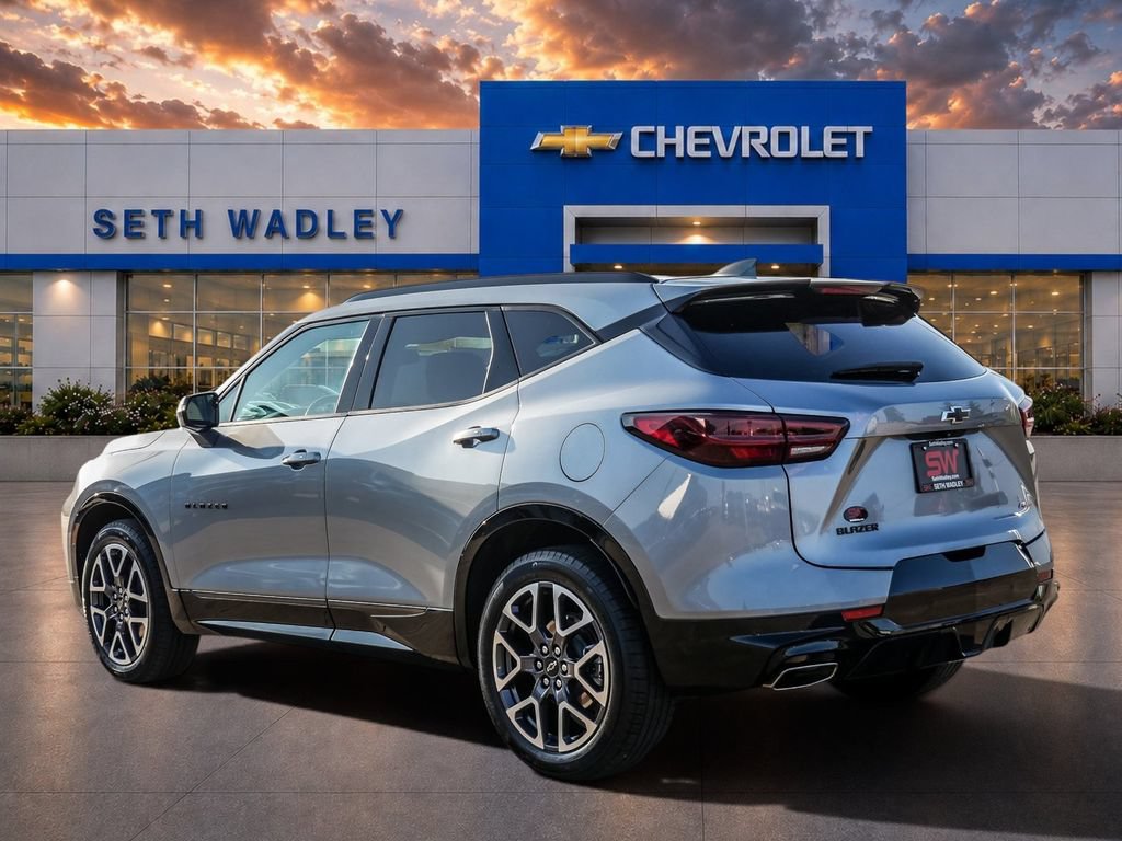 Used 2025 Chevrolet Blazer RS FWD image 5