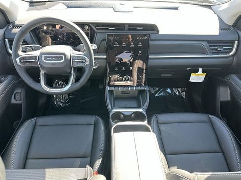 New 2026 GMC Terrain Denali w/ LPO, Black Badging Package image 8