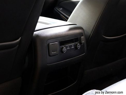 Used 2020 Chevrolet Suburban LT AWD/4WD image 14