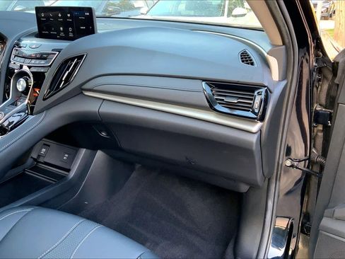 Used 2025 Acura RDX SH-AWD w/ Technology Package image 18