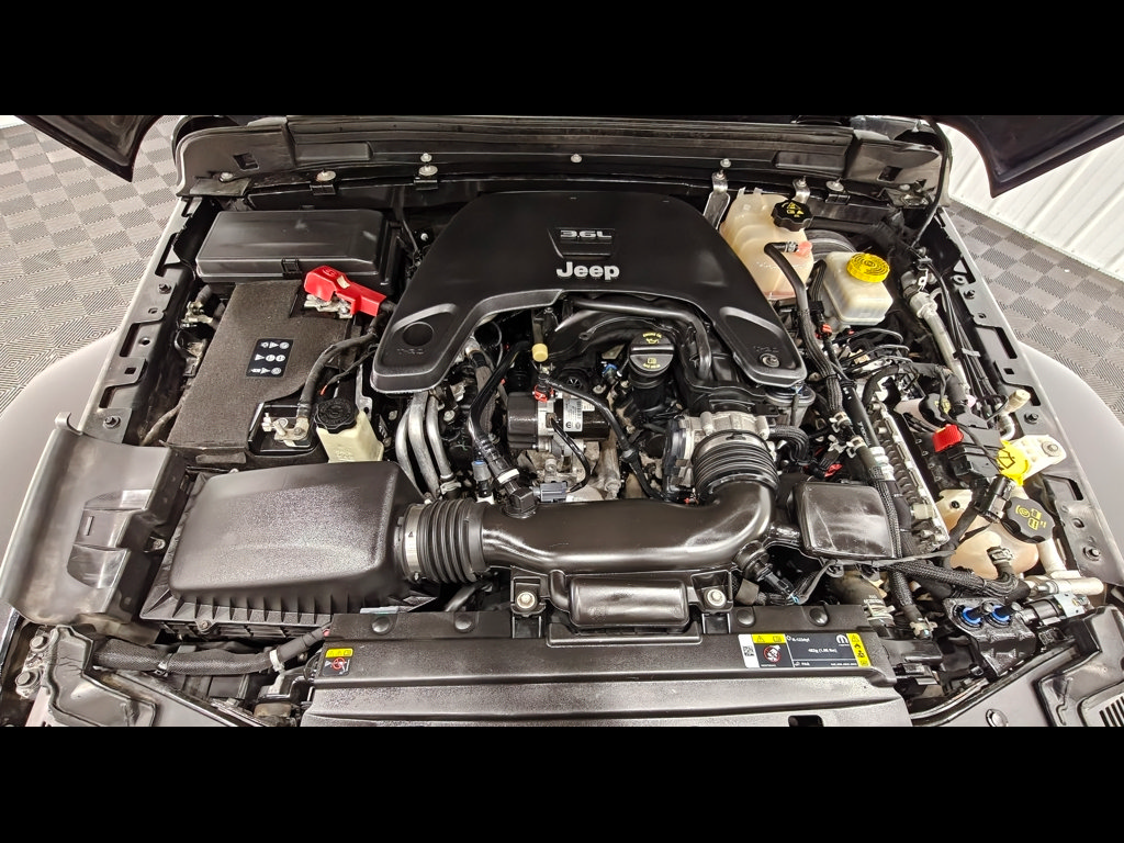 Used 2021 Jeep Wrangler Unlimited Sport AWD/4WD image 42