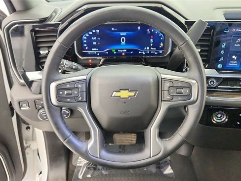 Used 2023 Chevrolet Silverado 1500 LT AWD/4WD image 27