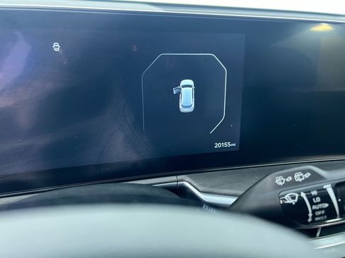 Certified 2025 Kia Sorento SX image 22