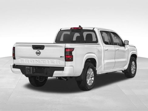 Used 2023 Nissan Frontier SV w/ SV Premium Package RWD image 5