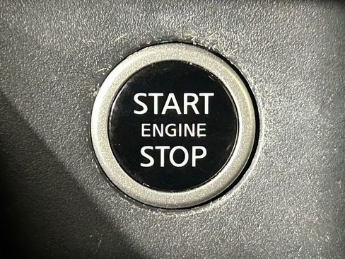 Used 2023 Nissan Rogue SV w/ SV Premium Package image 23