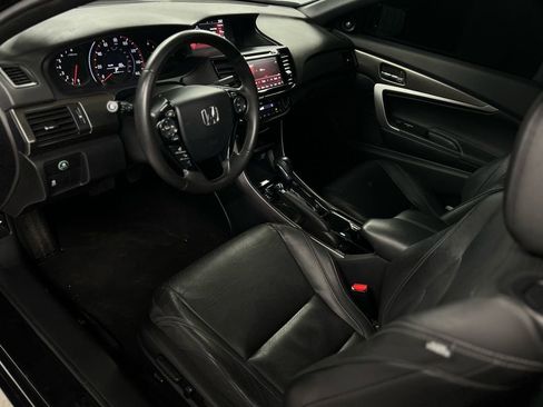 Used 2017 Honda Accord EX-L image 16