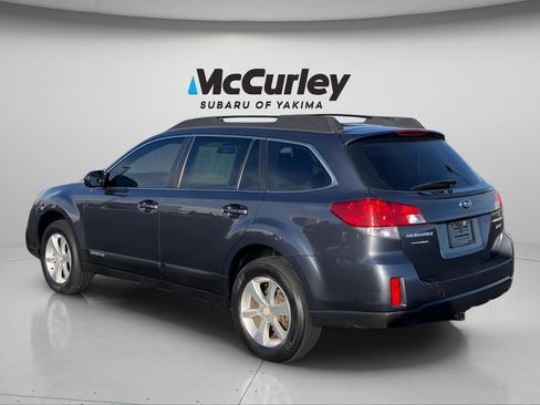 Used 2014 Subaru Outback 2.5i w/ Alloy Wheel Package image 3