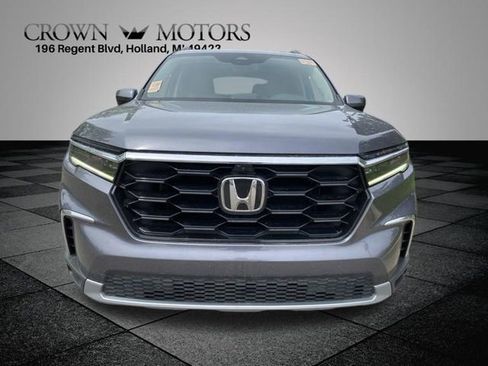 Used 2024 Honda Pilot Elite image 8