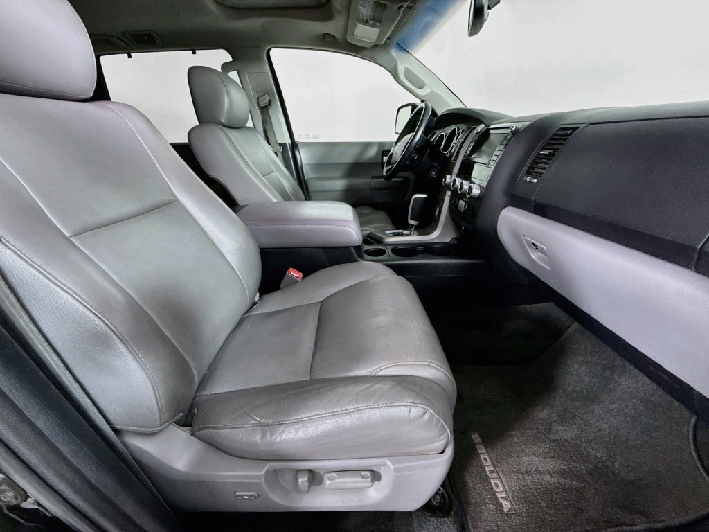 Used 2012 Toyota Sequoia Limited AWD/4WD image 22