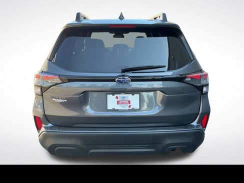Used 2026 Subaru Forester Premium AWD/4WD image 4