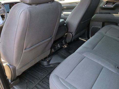 Used 2024 GMC Sierra 1500 SLE w/ Preferred Package image 18