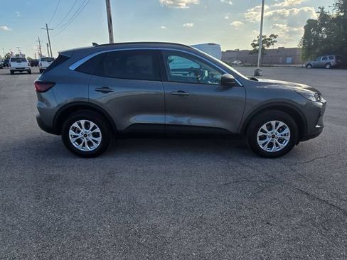 Used 2024 Ford Escape Active w/ Tech Pack #1 AWD/4WD image 3