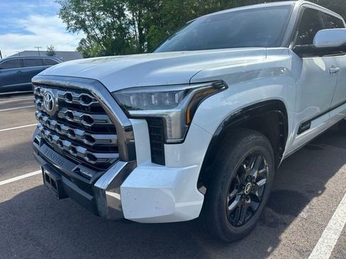 Used 2024 Toyota Tundra Platinum AWD/4WD image 2