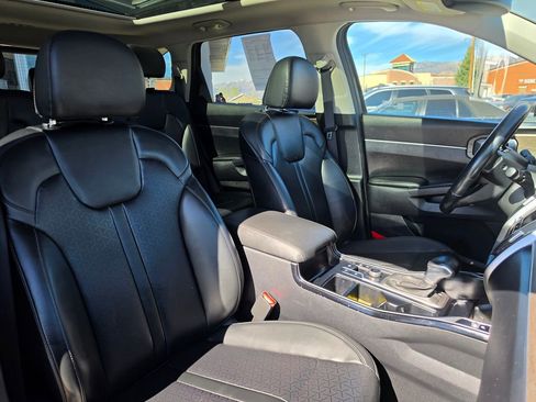 Certified 2023 Kia Sorento X-Line EX AWD/4WD image 16