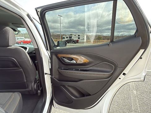 Used 2020 GMC Terrain SLE w/ Driver Convenience Package image 18