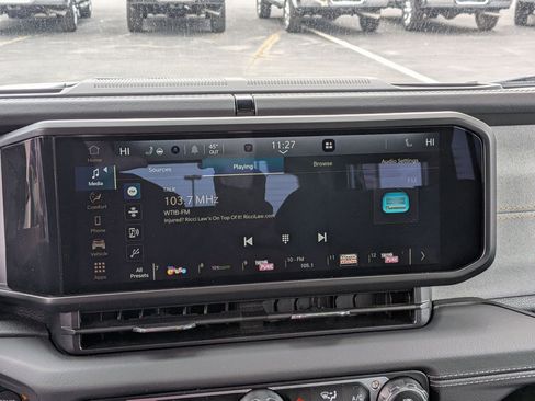 Certified 2025 Jeep Wrangler Sahara image 19