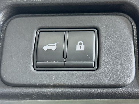 Used 2022 Nissan Rogue SV w/ SV Premium Package FWD image 29