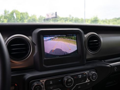Used 2022 Jeep Wrangler Unlimited Sport AWD/4WD image 24
