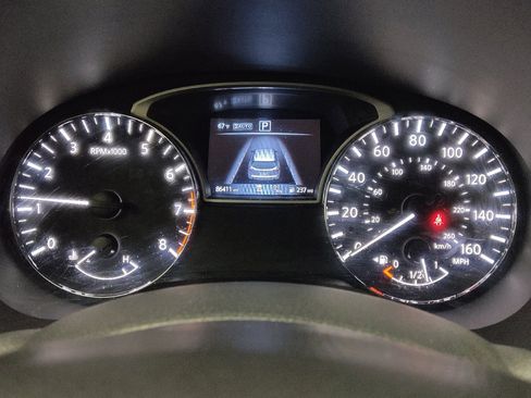 Used 2019 Nissan Pathfinder SV AWD/4WD image 23