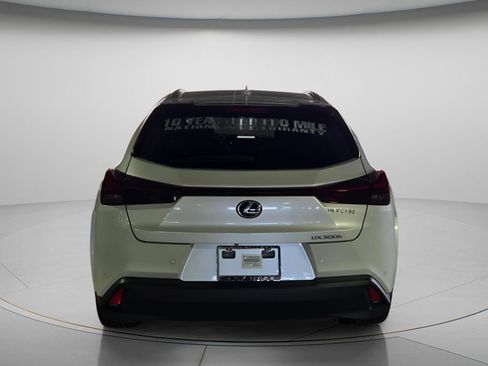 Used 2025 Lexus UX 300h FWD w/ Accessory Package (Z2) image 6