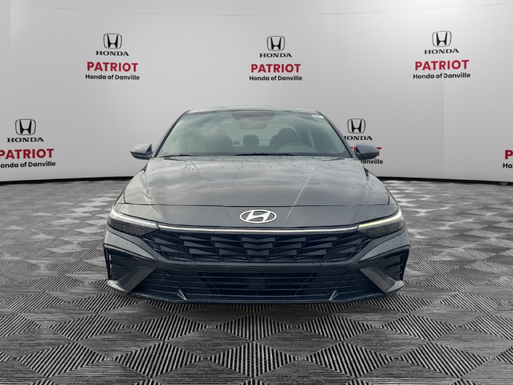 Used 2025 Hyundai Elantra SEL FWD image 8