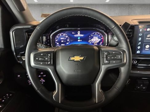 Used 2024 Chevrolet Silverado 2500 LT AWD/4WD image 27