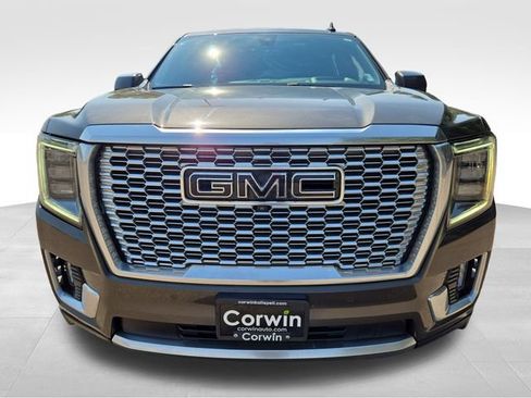 Used 2021 GMC Yukon XL Denali w/ Denali Ultimate Package AWD/4WD image 4