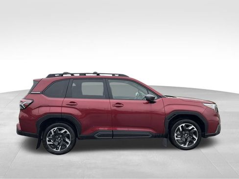Used 2025 Subaru Forester Limited image 29