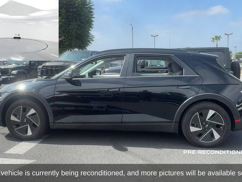 Used 2025 Hyundai Ioniq 5 SEL RWD image 2