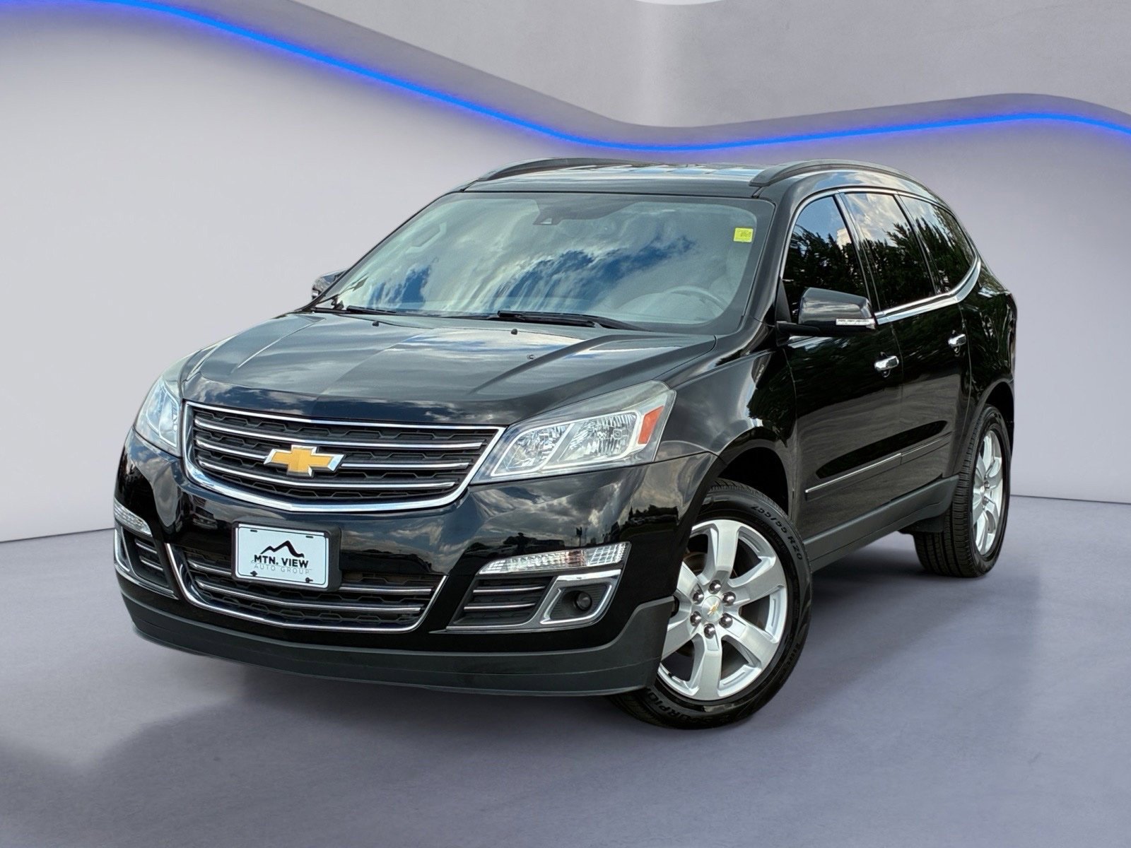 Used 2017 Chevrolet Traverse Premier AWD/4WD image 2
